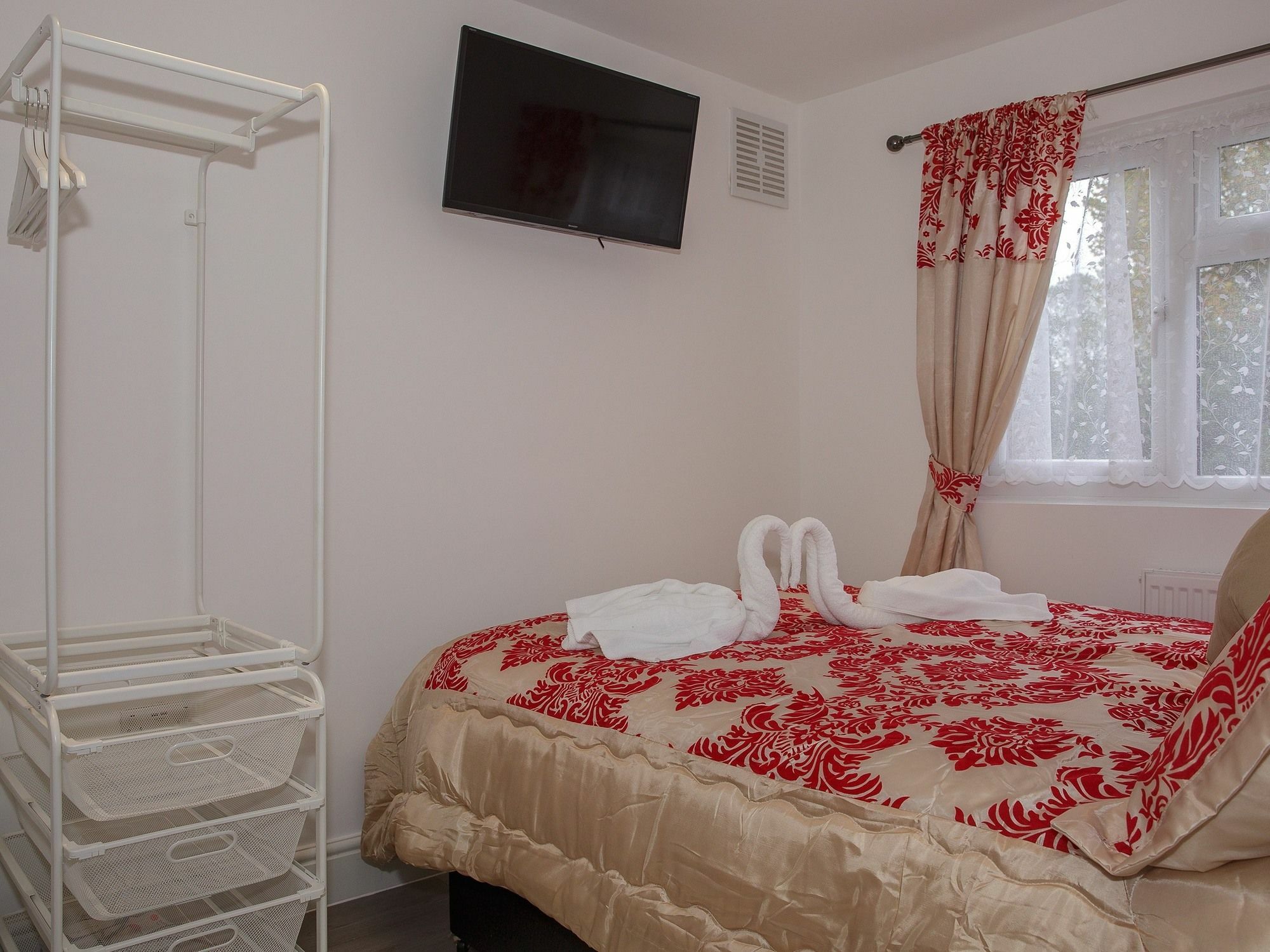 Gooseacre Rooms Harrow Exterior photo