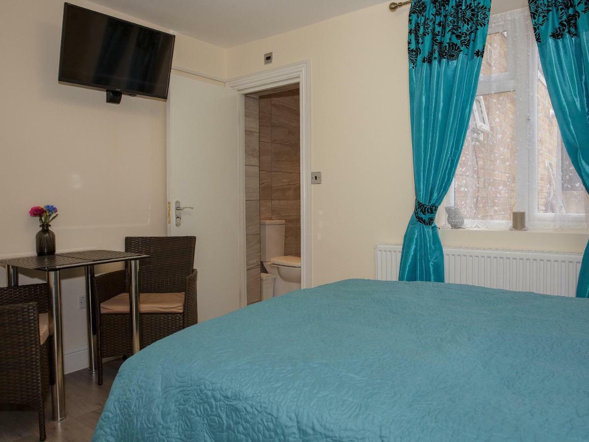 Gooseacre Rooms Harrow Exterior photo