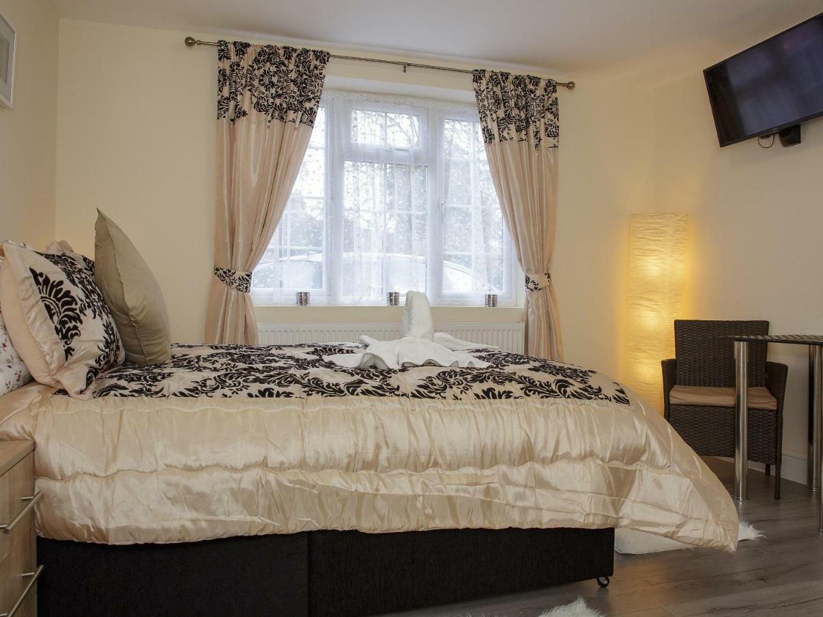 Gooseacre Rooms Harrow Exterior photo